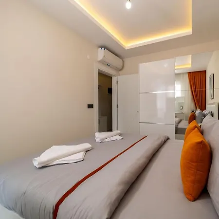 Pleasant Flat Within 5 Min To The Beach With Balcony In Apartamento Alanya