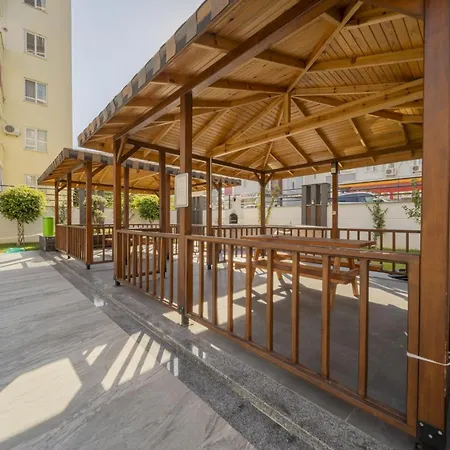 Pleasant Flat Within 5 Min To The Beach With Balcony In Apartamento Alanya