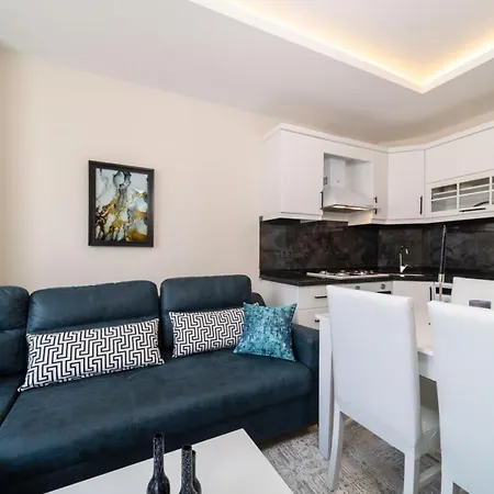 Апартаменты Pleasant Flat Within 5 Min To The Beach With Balcony In *
