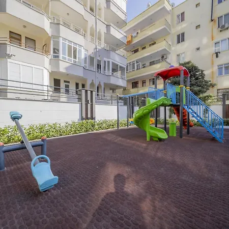 Pleasant Flat Within 5 Min To The Beach With Balcony In Alanya